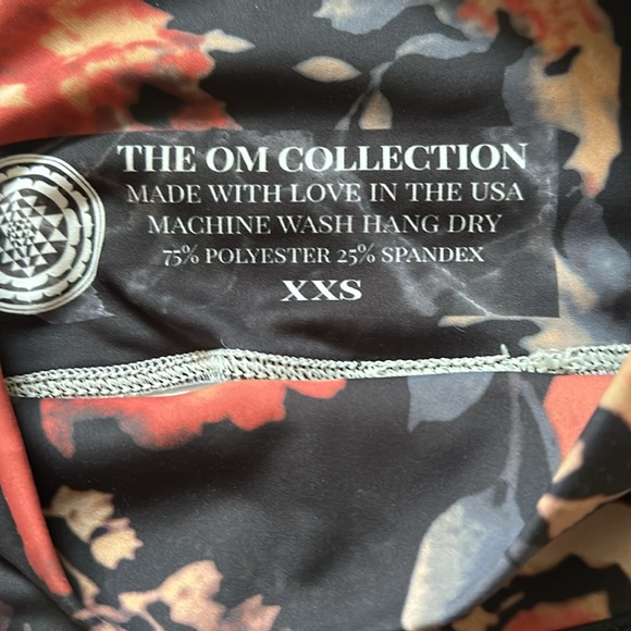 The OM Collection tights/leggings - Picture 2 of 2